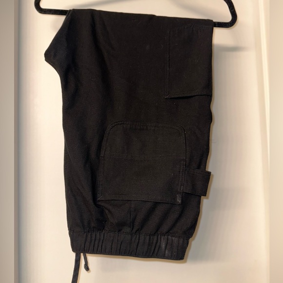 Carhartt Black Women's Cargo Pants - Picture 3 of 8